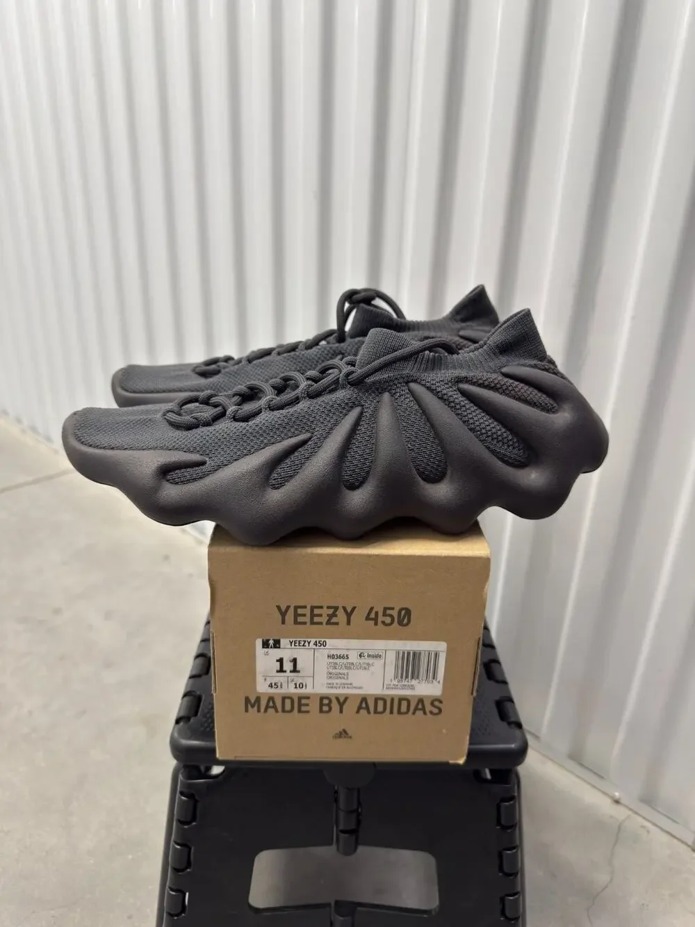 Adidas Yeezy 450 Utility Black 2022 Size 11 Men's - H03665